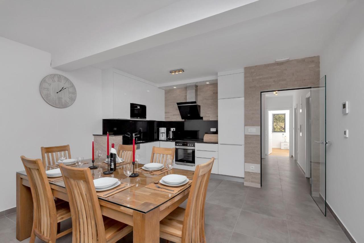 Luxury Apartment Sidro With Free Beach Parking Makarska Esterno foto
